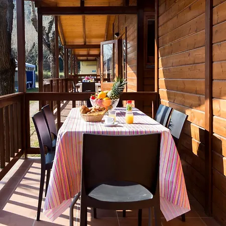 Camping Esponella Кемпинг