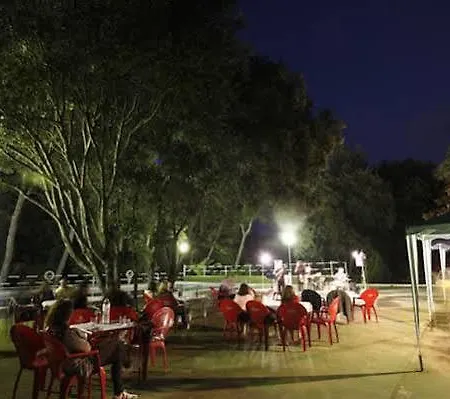 Camping Esponella キャンプ場