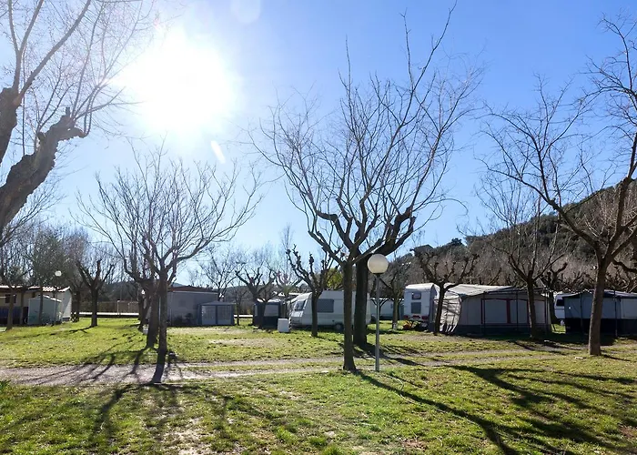 Camping Esponella 캠프장